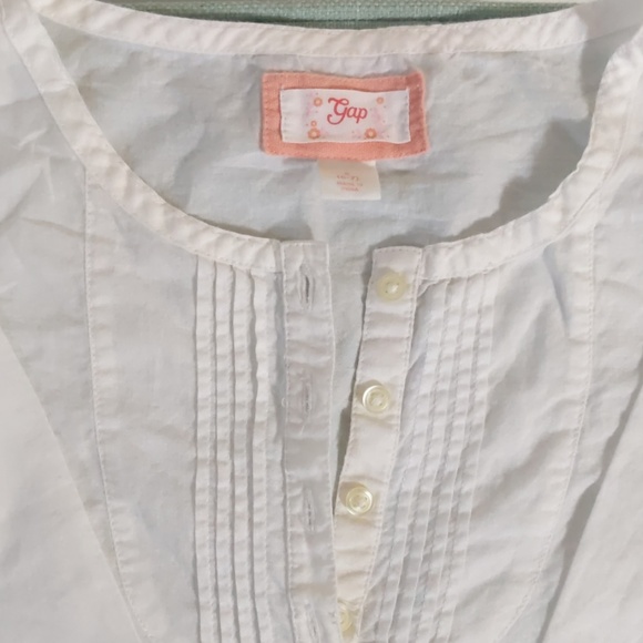 GAP Other - GAP Eyelet White Top